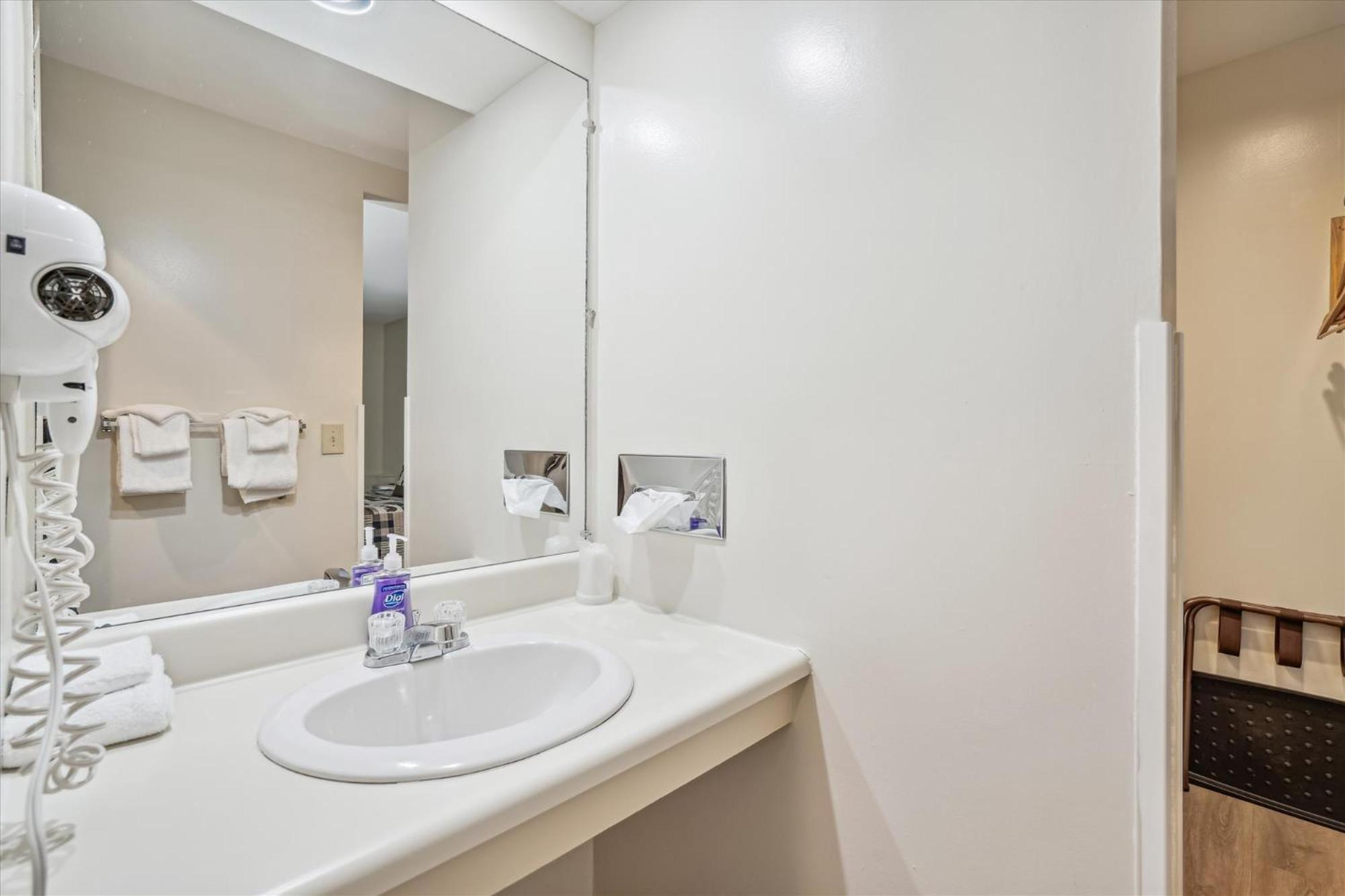 Cedarbrook Queen Studio 110 Киллингтон Экстерьер фото